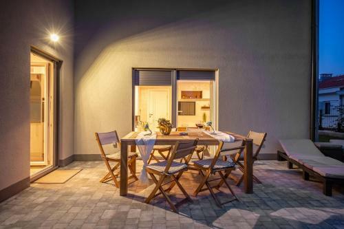 Tarari Luxury Apartment