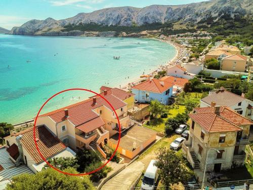 Apartment Bojan With Terrace And Sea View