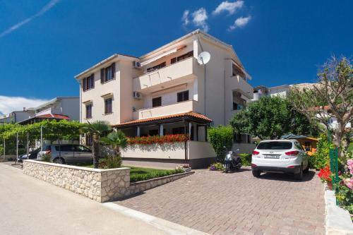Apartments Dujmovi? Ivo 2