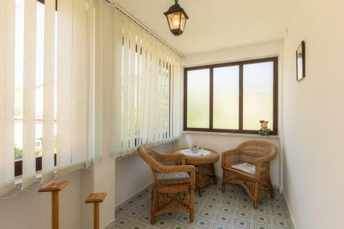 Apartment Beti With Balcony