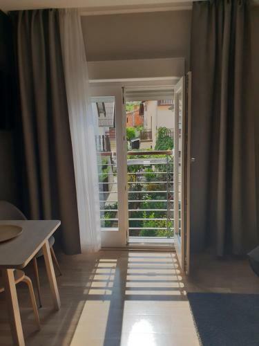 Apartmani Kameno Sidro