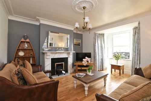 Seashell House With Sea Views And Free Gym Pool Pass