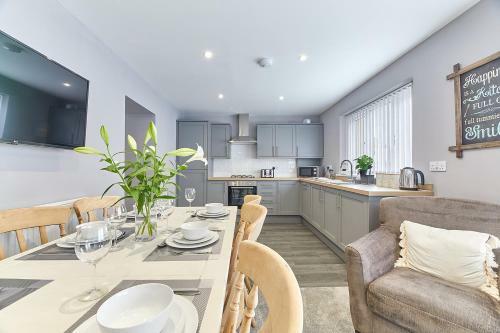 Host & Stay - Sea Breeze