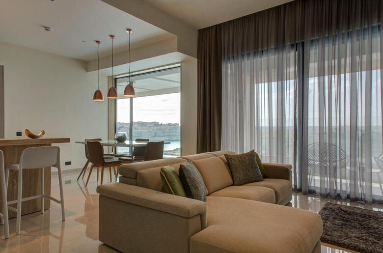 Land's End, Boutique Hotel