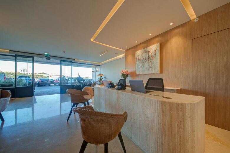 Land's End, Boutique Hotel