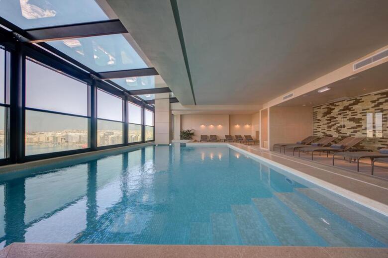 Land's End, Boutique Hotel