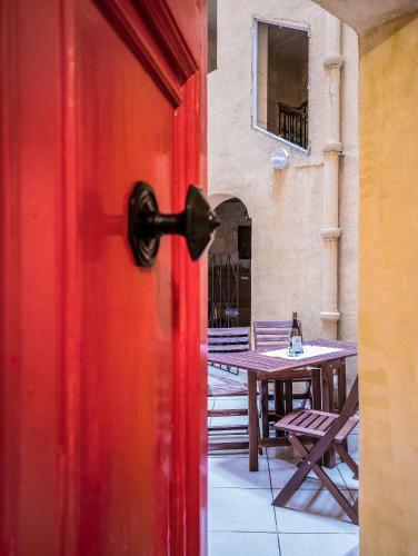 Valletta Main Street Apartment