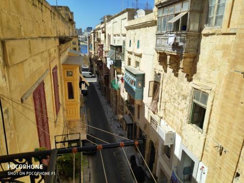 Central 2 Bedroom Apartment In Valletta