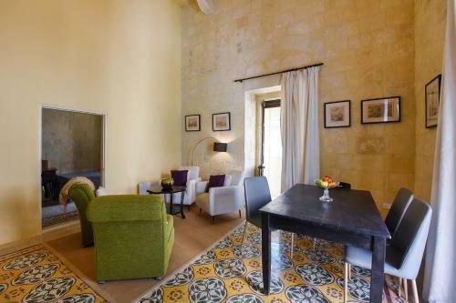 Vlt214- Valletta 2 Bedroom Townhouse