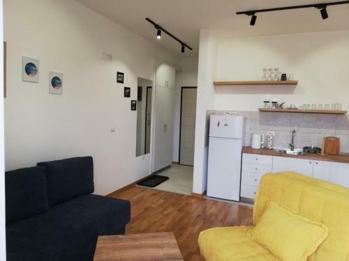 Gina And Nia Apartments