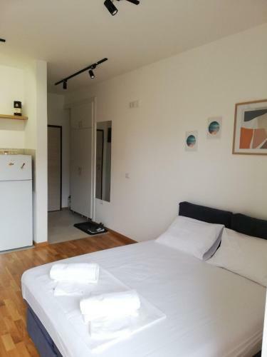 Gina And Nia Apartments