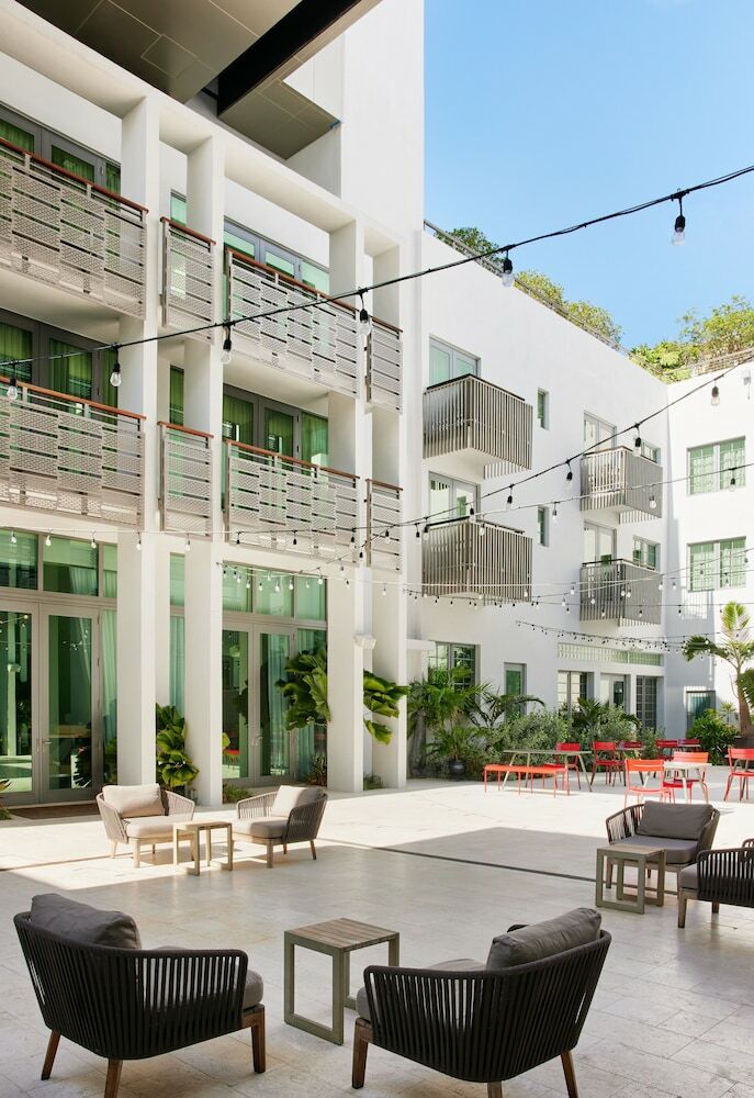 Hotel Betsy South Beach