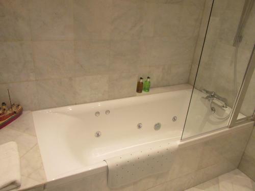 Bed & Breakfast King William IV Guest House