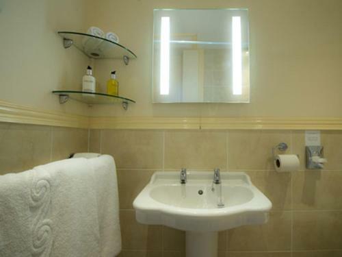 Bed & Breakfast King William IV Guest House