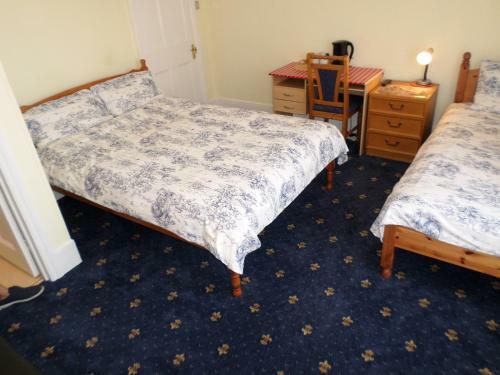 Hostal Atini Guest House