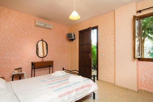 Sarris Villa, A Country Side Villa!