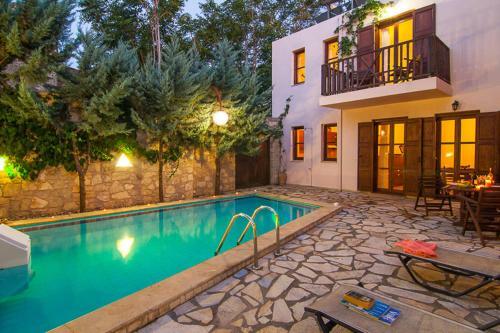 Sarris Villa, A Country Side Villa!