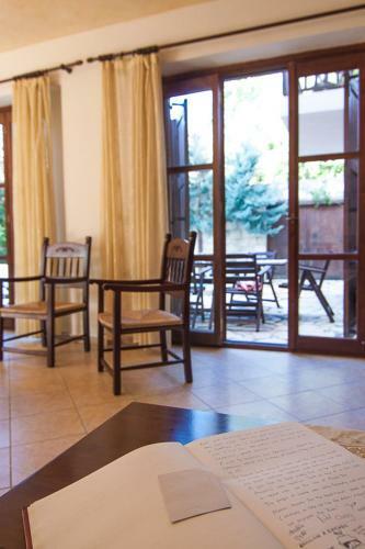 Sarris Villa, A Country Side Villa!