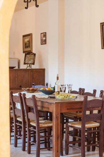Sarris Villa, A Country Side Villa!