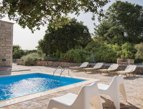 Villa Koules Estate, Simplicity & Natural!