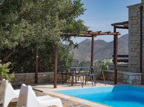Villa Koules Estate, Simplicity & Natural!