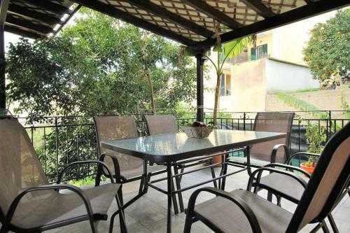 'panos' Comfy Apartment Near City Center