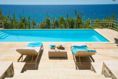 Villaparadiso Beach Front Villa