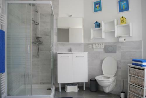 Gite " Le Troglo Des 3 Ch�teaux "