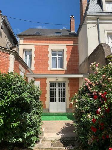 La Maison Au Pied Du Ch�teau
