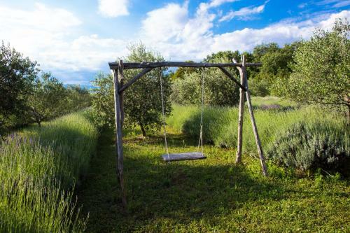 Officinalis - Family Vacation House