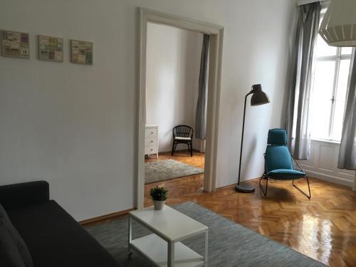 Budget Apartment By Hi5-r�koczi 24