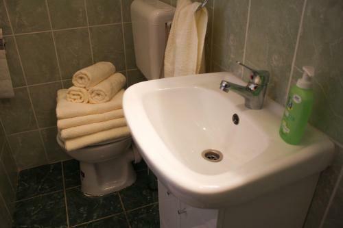 Little Hungary Apartment