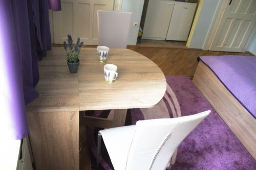 Little Hungary Apartment