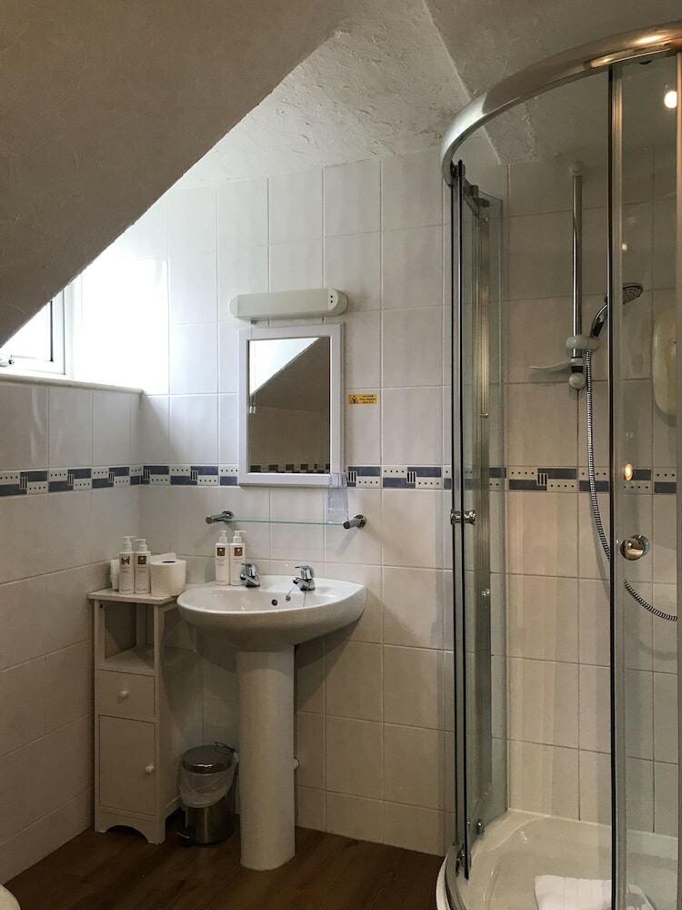 Hostal Holly-wood Guest House