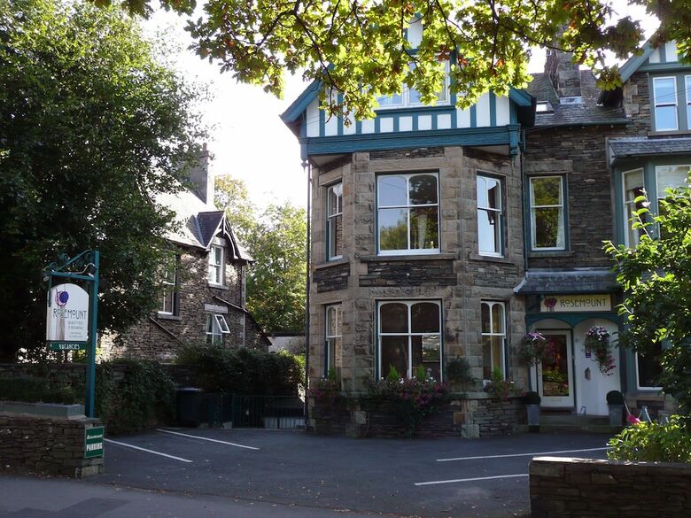 Hostal Rosemount Guest House