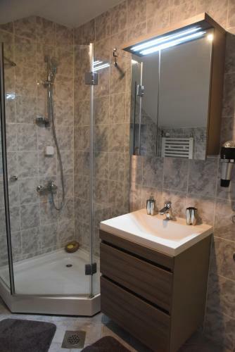 Hostal Ciri? Apartmani