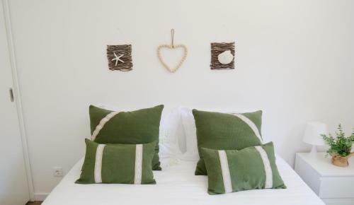 Apartamento Casa Jasmim, Quinta Carmo - Alcoba�a/nazar�