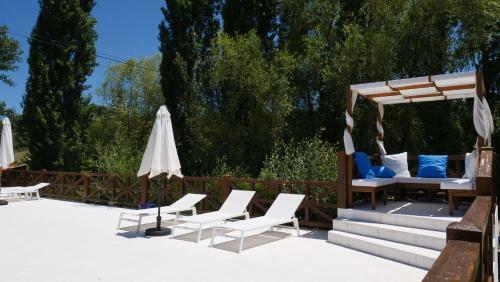 Apartamento Casa Jasmim, Quinta Carmo - Alcoba�a/nazar�
