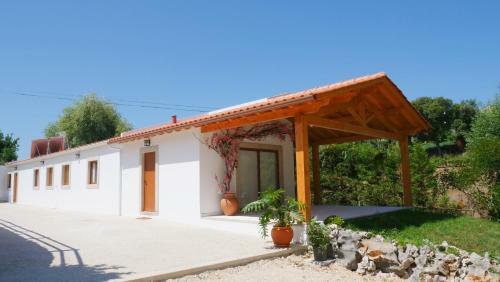 Apartamento Casa Jasmim, Quinta Carmo - Alcoba�a/nazar�