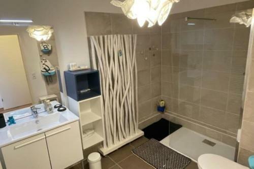 Apartment Near The Beach -5 Min Walk