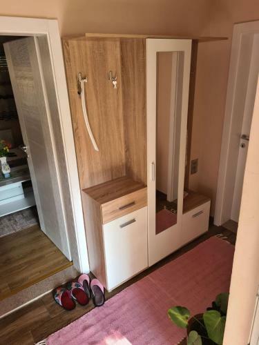 Tia Ku?ica Za Izdavanje