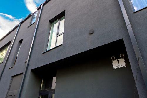 Majestic Old Town Apartment