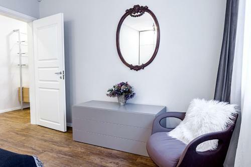 Majestic Old Town Apartment