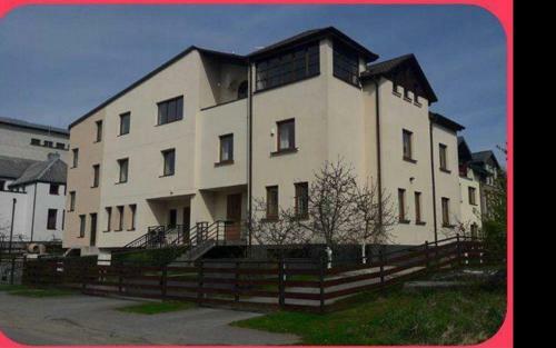 Nice 3 Bedroom Apartment Close To Botanical Garden