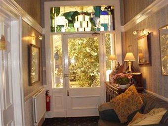 Hostal Manor Park Guest House