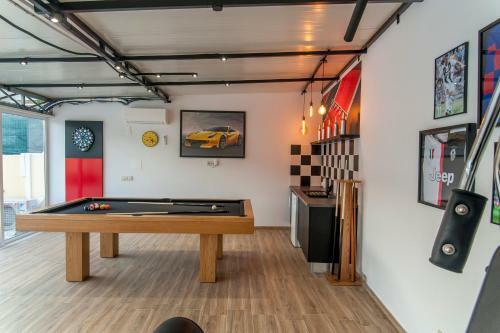 Villa Acqua-jacuzzi-heatable Pool-sauna-gym-snooker