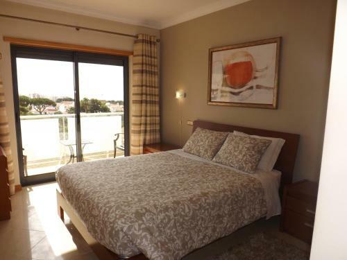 Sea View Oceanus Apartment Olhos De Agua