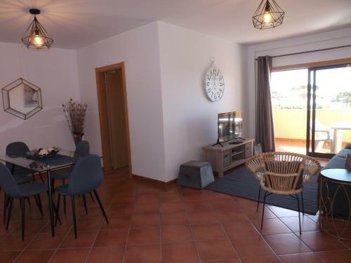 Sea View Oceanus Apartment Olhos De Agua