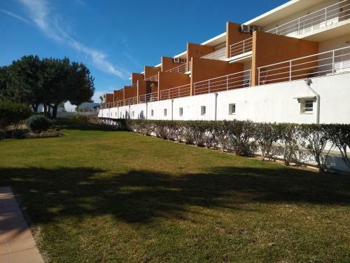 Yara Beach Apartments - Albufeira