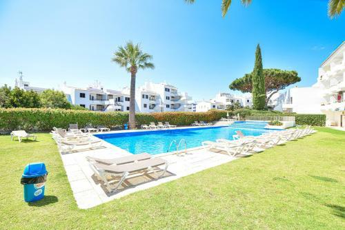 Apartamento Est�dio Com Piscina A 3 Minutos Das Praias